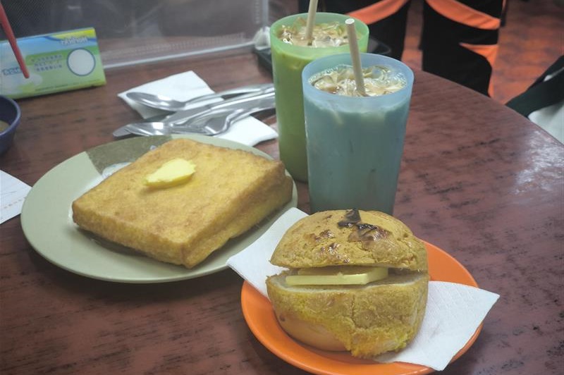 香港の必食グルメ！老舗「蘭芳園」の“カロリー爆弾”フレンチトースト＆ミルクティーを堪能