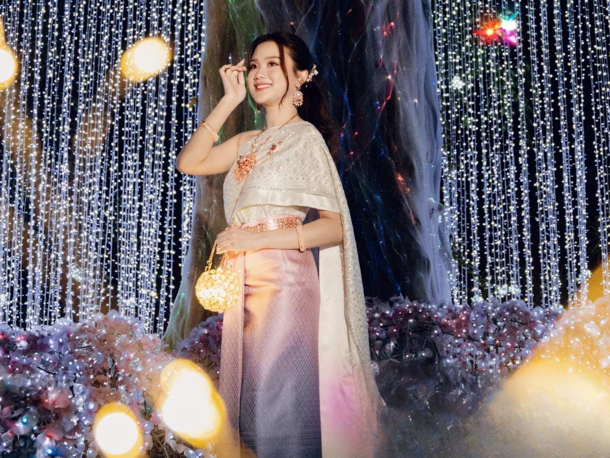 タイ伝統衣装へお好みの衣装を選んでお着替え（約20分）