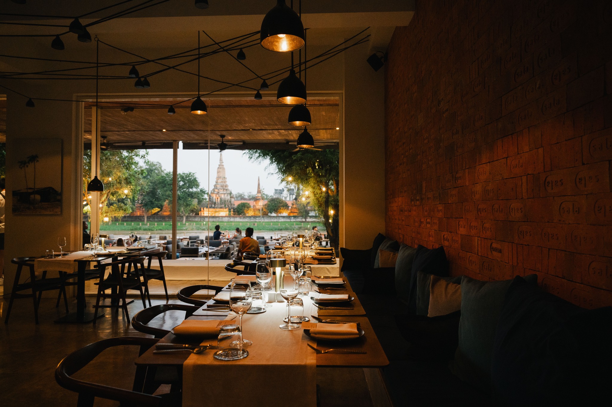 遺跡の見えるレストラン「サラ アユタヤ」でのワンプレートランチ