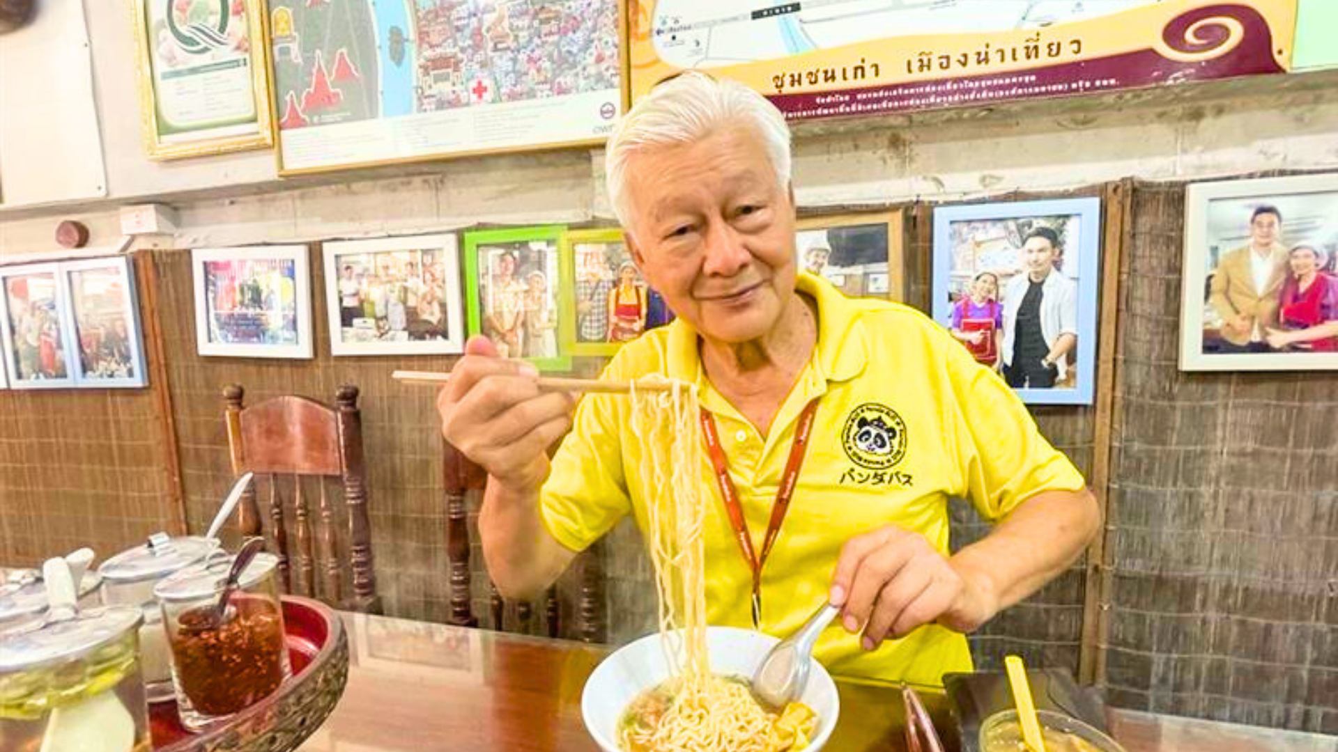 名物！スコータイラーメンのご昼食