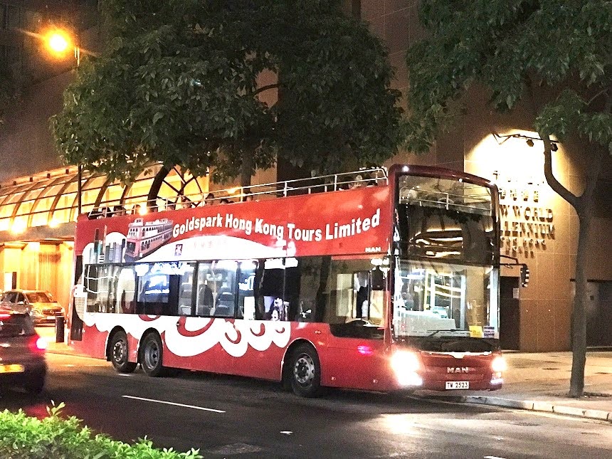 オープントップバスに乗車！