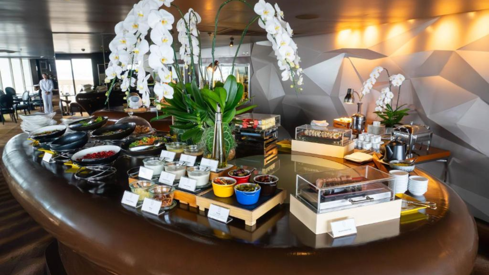 52階「Tower Club Lounge」で優雅なティータイム♪