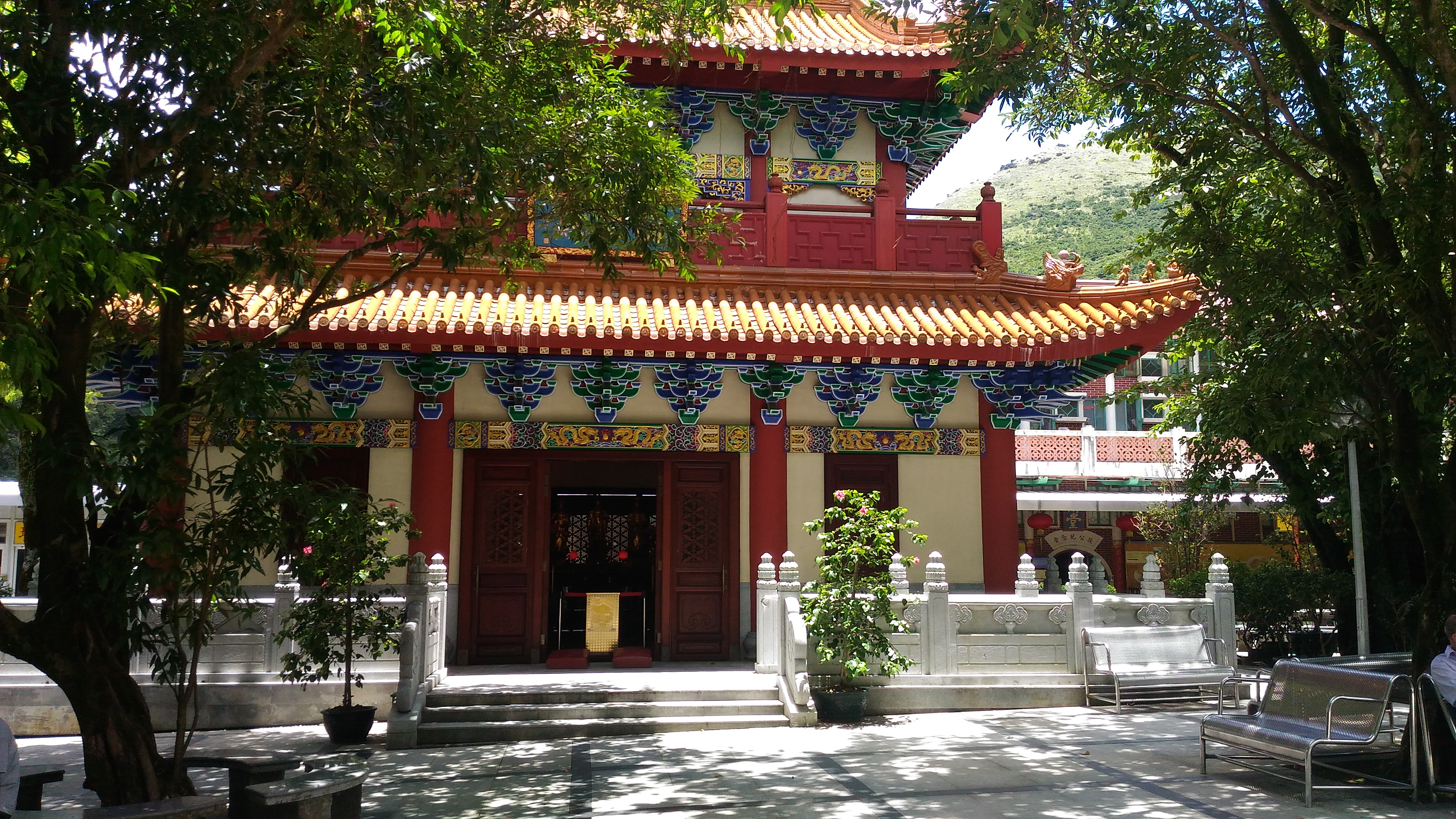 宝蓮禅寺(ポーリンジー)へご案内