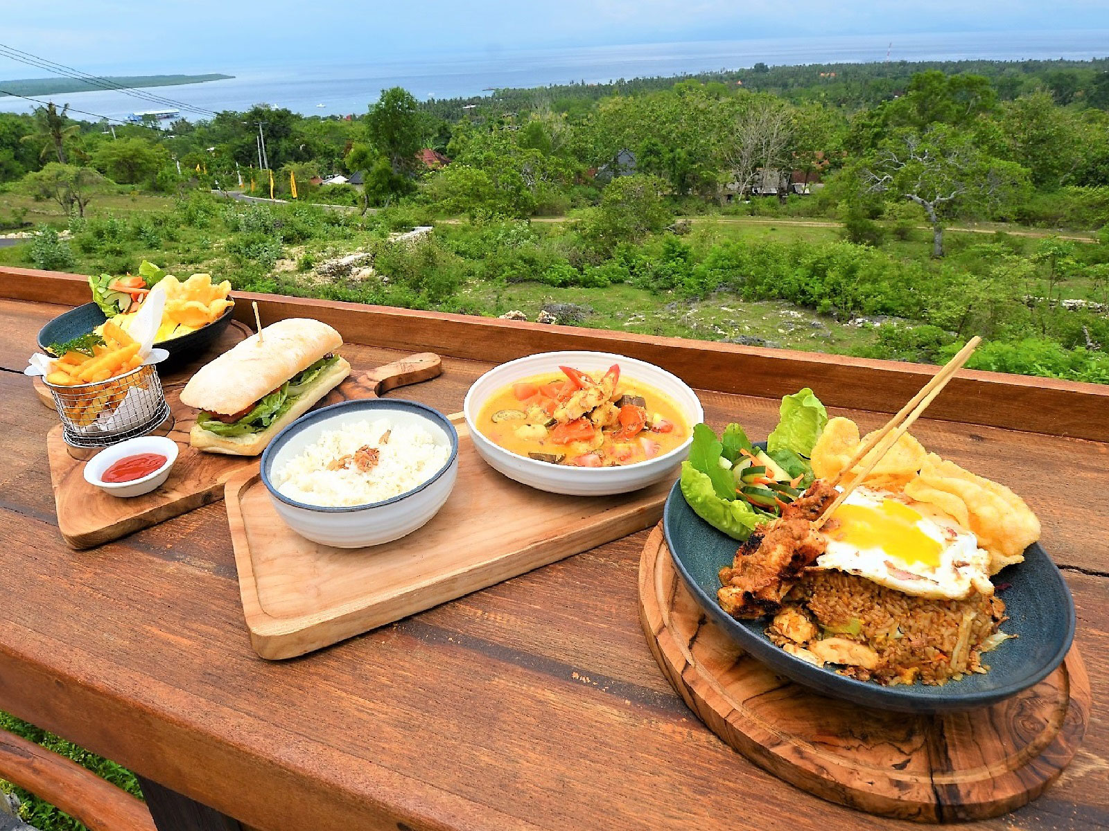 プール休憩＆ランチ