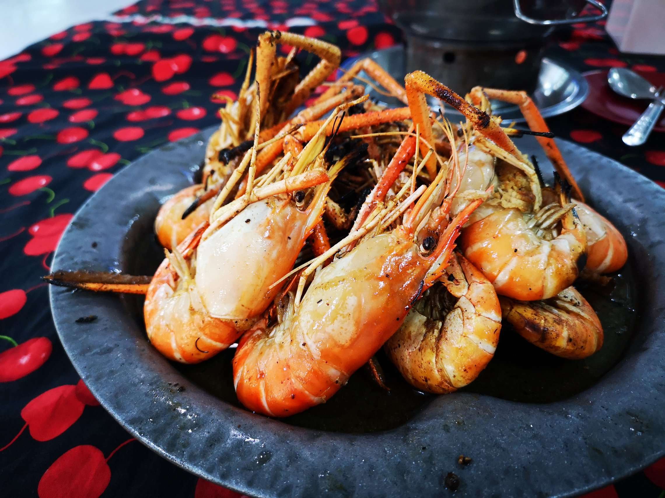 Volcano Prawn Restaurant にて 火山エビを含む セットランチ