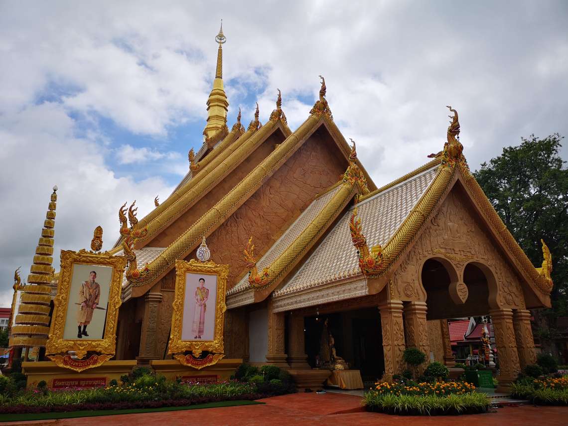 ワット マハーワナーラーム 見学