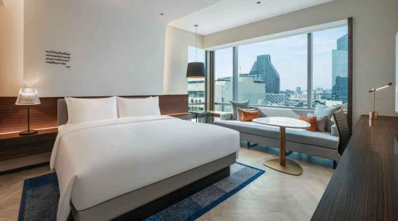 DeluxeRoom