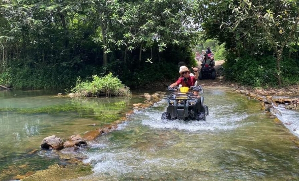 自然豊かなナコンナヨックでATV(4輪バギー)+ラフティング体験