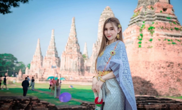 貸切り！タイ民族衣装レンタル＆プロカメラマン付き！世界遺産アユタヤ遺跡 1日観光 + 象と触れ合い体験