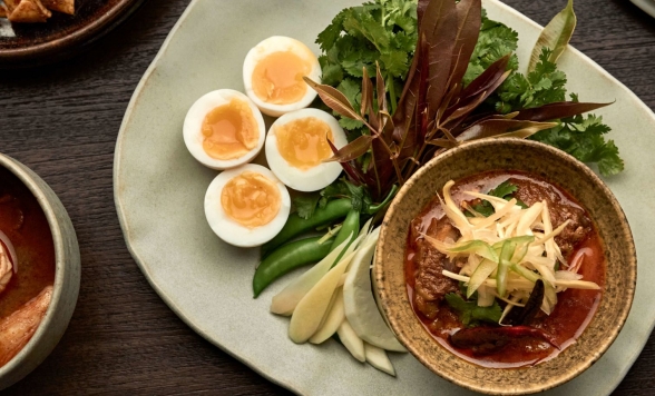 *間もなく販売開始*9年連続ミシュラン星獲得！コモ メトロポリタン バンコク nham『ナーム』で味わう至福のモダンタイ料理＜ミールクーポン/送迎付きプランあり＞