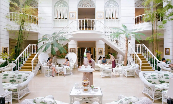 憧れのマンダリンオリエンタル「The Authors’ Lounge」 でアフタヌーンティー