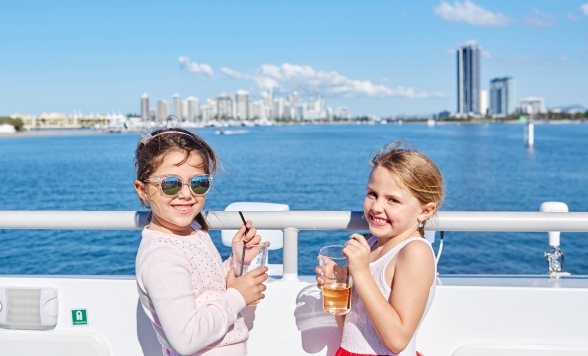 シーワールドクルーズ 贅沢ビュッフェランチクルーズ