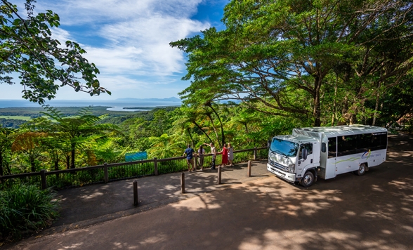 バロン滝＆カッタナ湿地＆スカイレール 観光ツアー