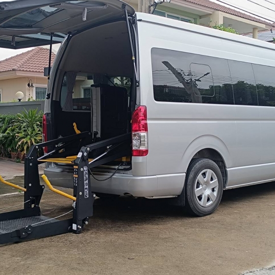 電動車椅子対応車両_空港送迎