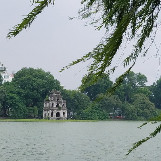 ホアンキエム湖