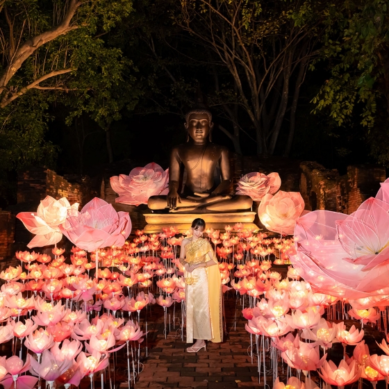 タイ伝統衣装フォト×イルミネーション