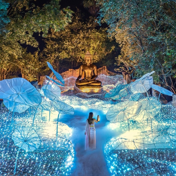 タイ伝統衣装フォト×イルミネーション