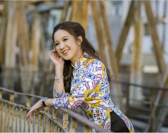 【ハノイ】アオザイレンタル付き！トレインストリート＋フンフン通りの壁画アート＋定番フォトジェニックスポット巡り