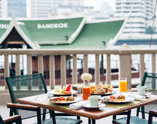 ホテルブッフェ｜5つ星ホテル ザ・ペニンシュラ｜贅沢朝食ブッフェ or ディナービュッフェ｜ミールクーポン