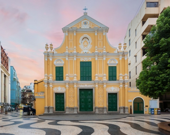午後からゆっくり出発♪香港発 マカオ世界遺産観光とコタイ地区の巨大ホテル＜日本語ガイド/香港⇔マカオ間 往復フェリーチケット付き＞