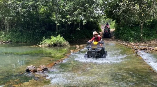 自然豊かなナコンナヨックでATV(4輪バギー)+ラフティング体験