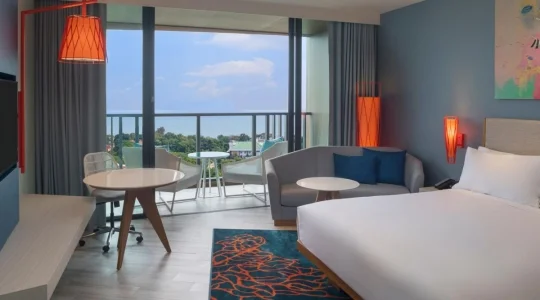 Holiday_Inn_Resort_Vana_Nava_Hua_Hin