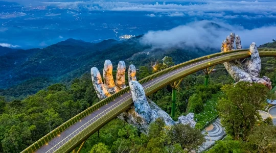 【ダナン・ホイアン発着】「サンワールド・バーナーヒルズ」テーマパークでフォトジェニック巡り