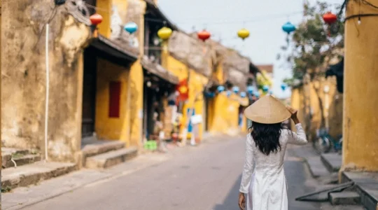 アオザイレンタル