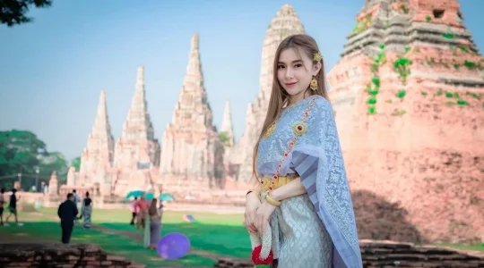 貸切り！タイ民族衣装レンタル＆プロカメラマン付き！世界遺産アユタヤ遺跡 1日観光 + 象と触れ合い体験