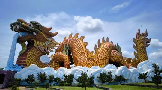 ドラゴンパラダイス公園