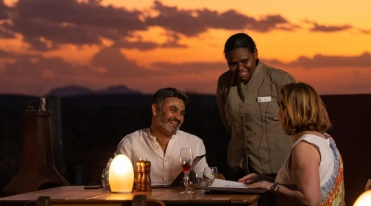 【オーストラリア版ミシュラン・シェフハット獲得！】サンセット鑑賞と4コースディナー 「タリ・ウィル」