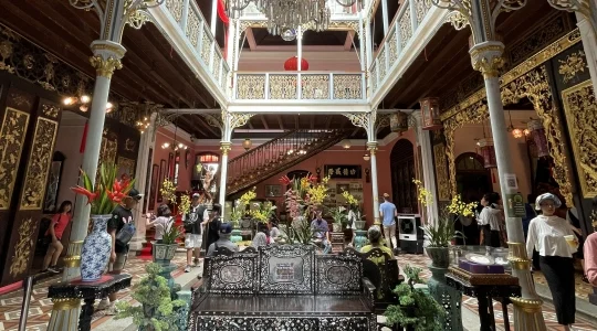 ペナン半日観光 トライショー乗車＆世界遺産ジョージタウン散策　ブルーマンションでの優雅な昼食付き