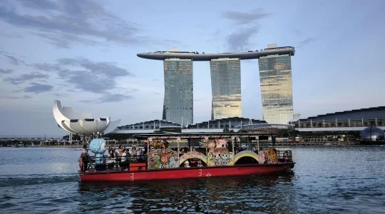 シンガポール夜景ツアー_リバーボート乗船