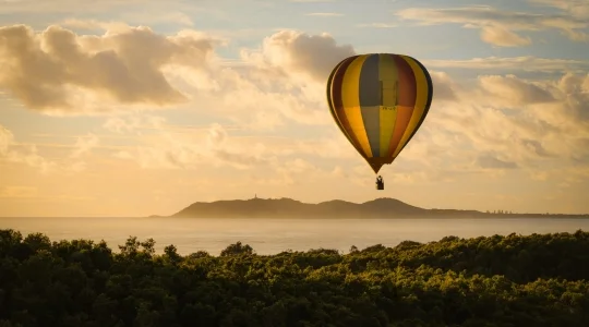 【バイロンベイ】バルーンアロフトで行く熱気球ツアー！