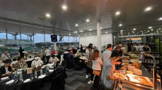 2023年時ナイトトラックツアー夕食
