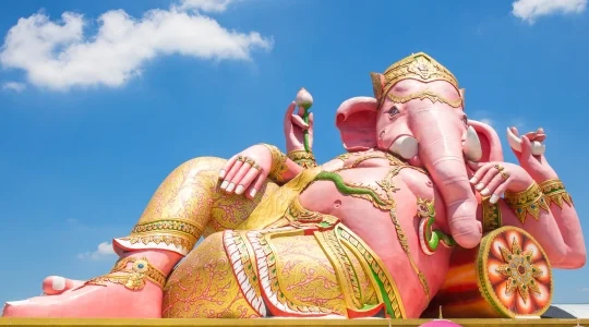 ワットサマーンラッタナーラーム＿ピンクガネーシャ