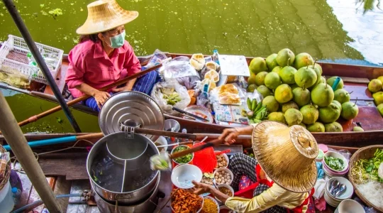 ダムヌンサドゥアック水上マーケット