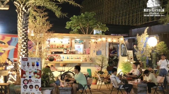 シーナカリン鉄道市場_タラートロットファイシーナカリン