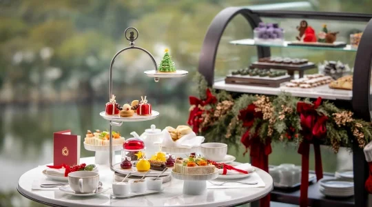 アフタヌーンティー体験｜ザ・リッツ・カールトン バンコク｜世界的に名高いラグジュアリーホテル