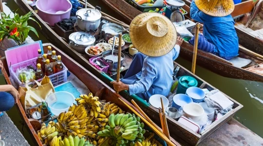 ダムヌンサドゥアック水上マーケット