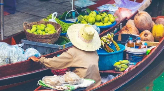 ダムヌンサドゥアック水上マーケット