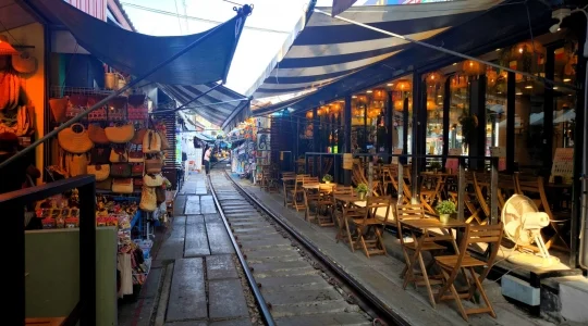 メークロン線路市場