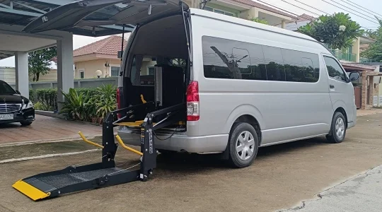 電動車椅子対応車両_空港送迎