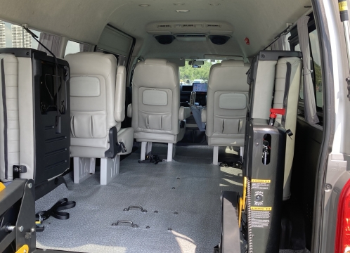 貸し切りチャーター_電動車椅子対応車両