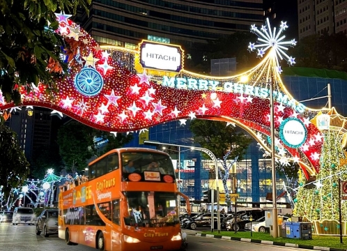 【11月8日～1月1日限定】クリスマス特別ライトアップツアー！オープントップバスでイルミネーション鑑賞＋リバークルーズ体験＜日本語ガイド＞