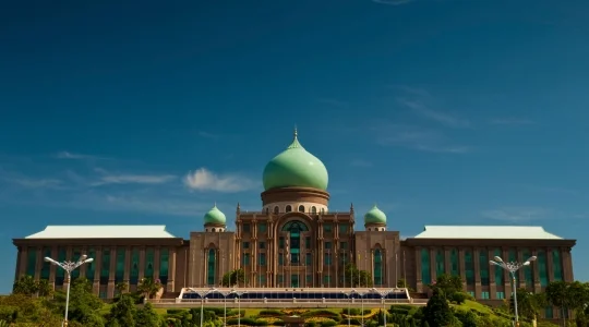 ピンクモスク（プトラモスク）