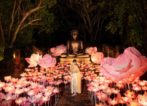 タイ伝統衣装フォト×イルミネーション