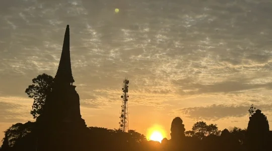 初日の出は世界遺産アユタヤで！2026年の幕開けを神秘の遺跡で迎えよう