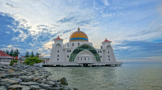 マラッカ海峡_水上モスク