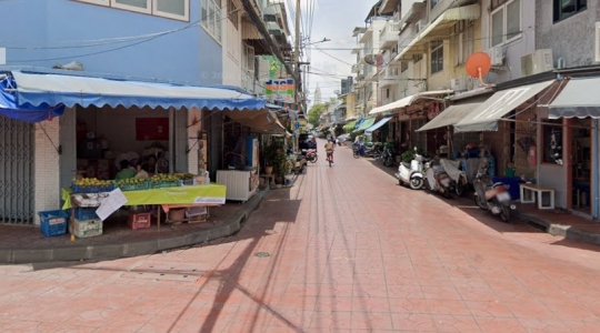 ソムデットヤー公園付近路地